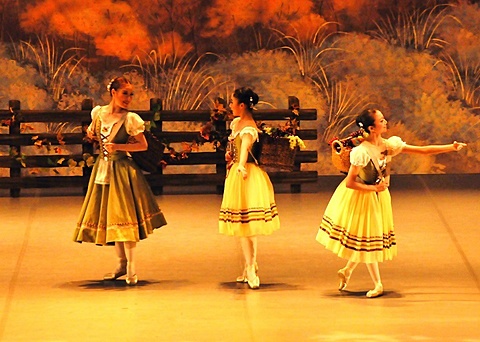 クラシックバレエオープンスペース「クラシックバレエあーとかんぱにぃ」　鹿児島市民文化ホール　第一　２０１８年８月９日　２０周年特別企画　Giselle全幕上演　